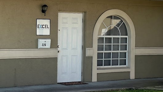 Excel Pain & Spine - Wauchula Center Door